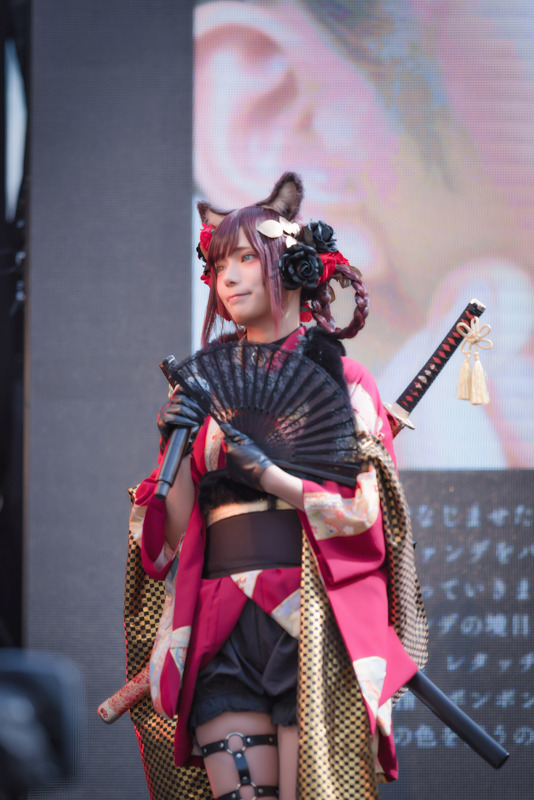 宇垣美里、銀髪人狼コスで魅了！ 人気レイヤーゆう＆シスルと語る、メイクのポイントは？【写真35枚】