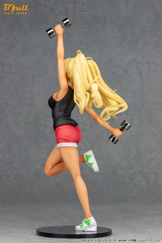 「ダンベル何キロ持てる？『紗倉ひびき』 塗装済み完成品フィギュア」11,000円（税別）（C）2019 サンドロビッチ・ヤバ子，MAAM・小学館／シルバーマンジム