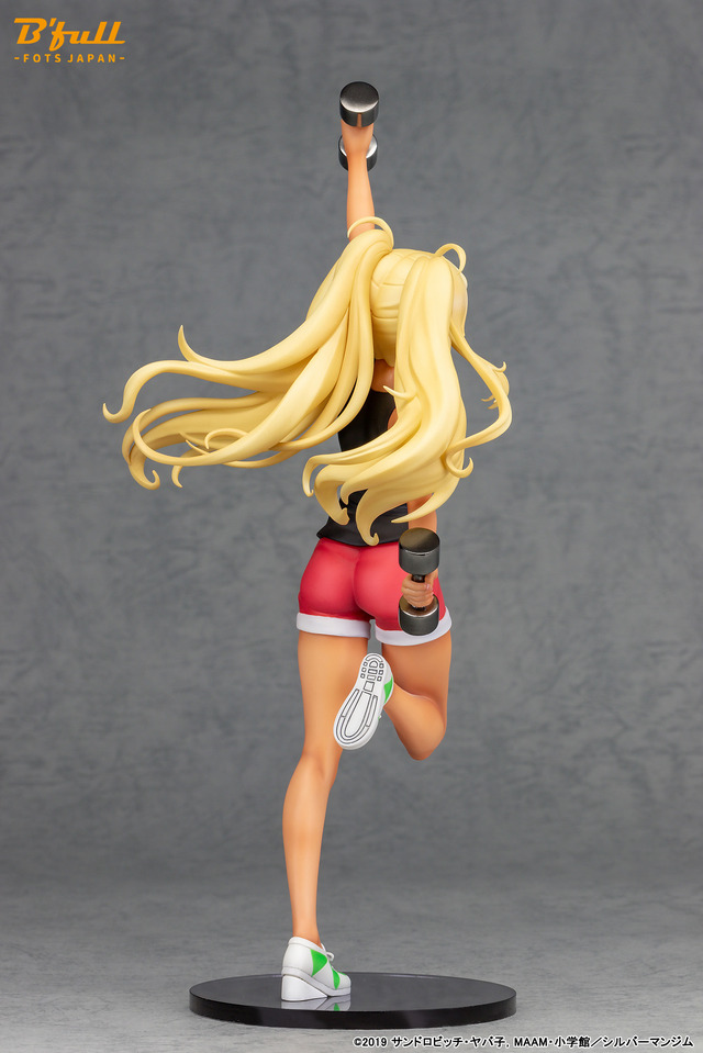 「ダンベル何キロ持てる？『紗倉ひびき』 塗装済み完成品フィギュア」11,000円（税別）（C）2019 サンドロビッチ・ヤバ子，MAAM・小学館／シルバーマンジム