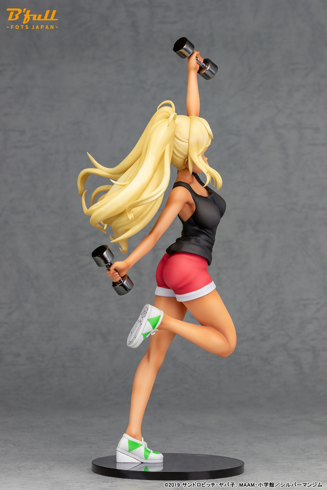 「ダンベル何キロ持てる？『紗倉ひびき』 塗装済み完成品フィギュア」11,000円（税別）（C）2019 サンドロビッチ・ヤバ子，MAAM・小学館／シルバーマンジム