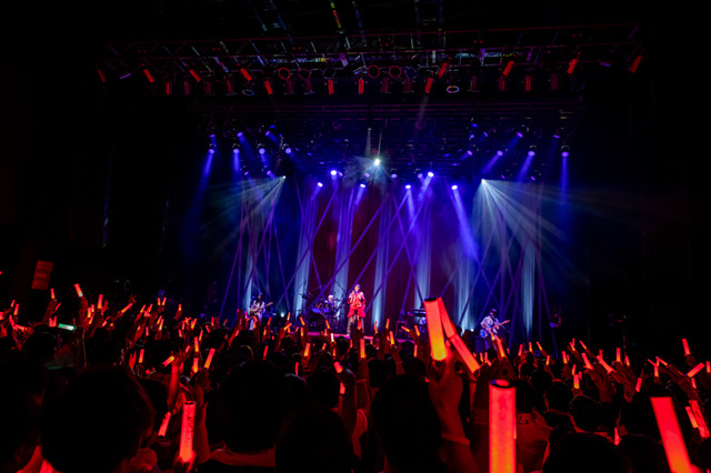 「ワンマンライブ朱演2019『くつひもの結び方』」撮影：Viola Kam（V’z Twinkle）
