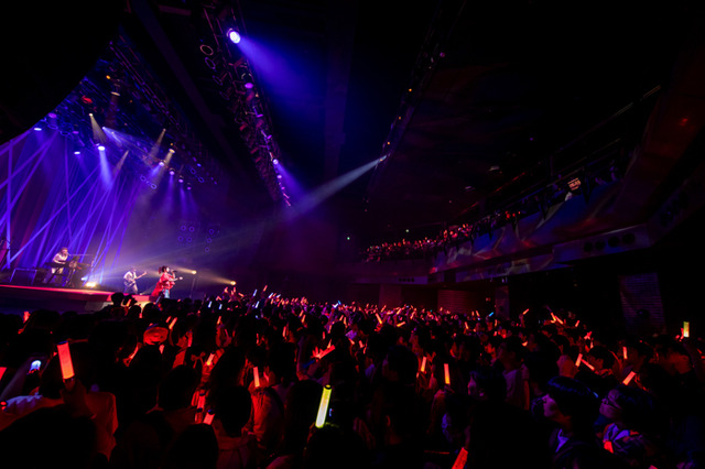 「ワンマンライブ朱演2019『くつひもの結び方』」撮影：Viola Kam（V’z Twinkle）