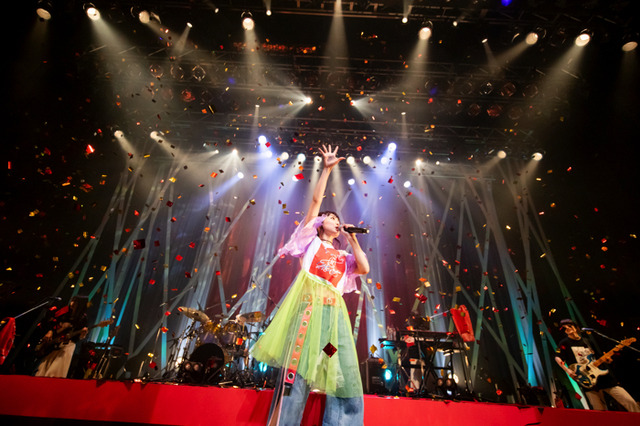 「ワンマンライブ朱演2019『くつひもの結び方』」撮影：Viola Kam（V’z Twinkle）