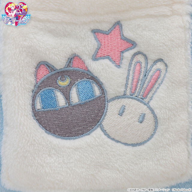 「美少女戦士セーラームーン　お布団柄ふわもこワンピース」販売価格：9,460円（税込）（C）Naoko Takeuchi（C）武内直子・PNP・東映アニメーション