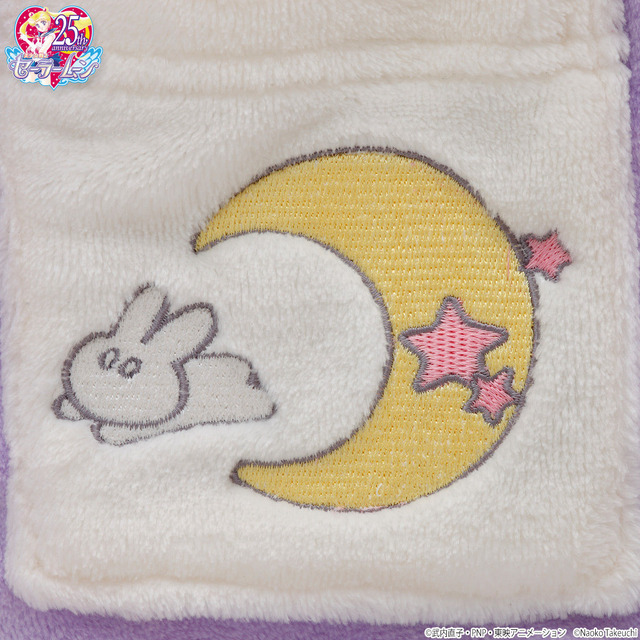 「美少女戦士セーラームーン　お布団柄ふわもこロングパンツ」販売価格：7,480円（税込）（C）Naoko Takeuchi（C）武内直子・PNP・東映アニメーション