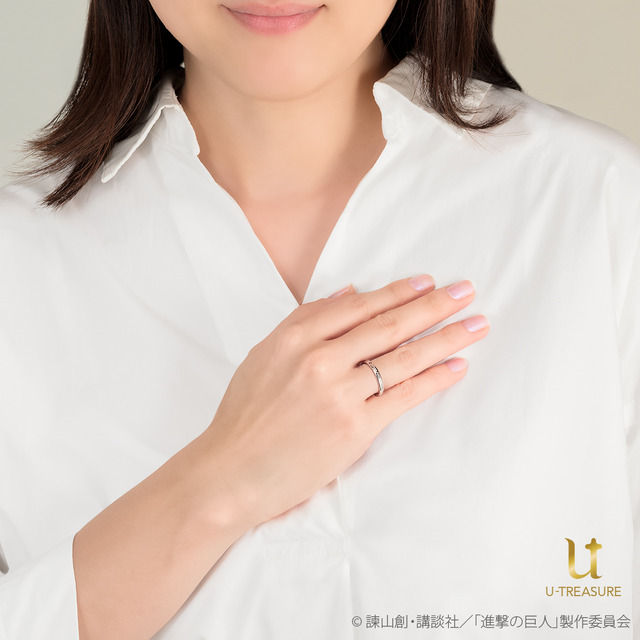 『進撃の巨人』メッセージリング　シルバー：16,500 円（税込）、K10イエロゴールド：38,500 円（税込） K10ピンクゴールド：38,500 円（税込）（C）諫山創・講談社／「進撃の巨人」製作委員会