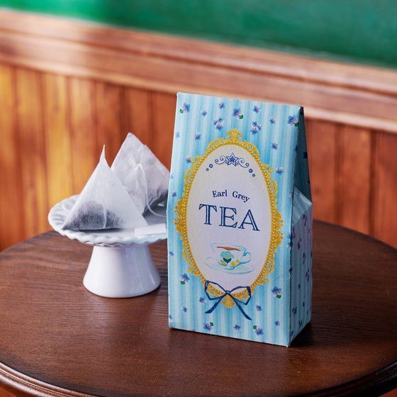 「AIKATSU！STYLE for Lady 氷上スミレちゃんのティーセット（ティーバッグ10袋付き）」4,180円（税込）（C）BNP/BANDAI, DENTSU, TV TOKYO