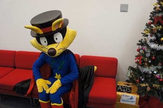 待っています。