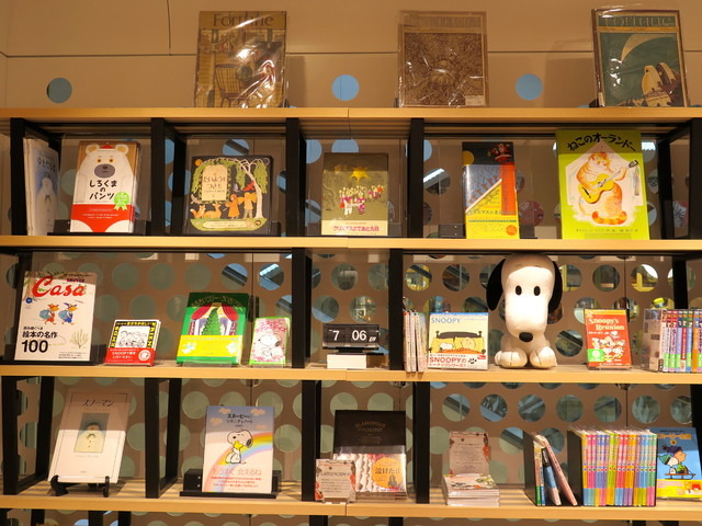 代官山蔦屋がセレクトした書籍　(c) FASHION HEADLINE