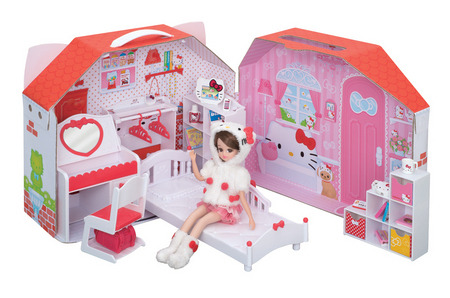 「ハローキティ だいすき　リカちゃん」（c）TOMY （c） SANRIO CO.,LTD.TOKYO,JAPAN