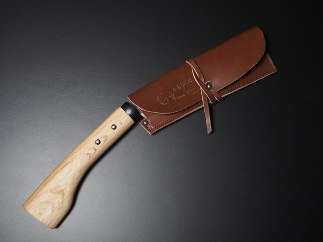 「ゆるキャン△×味方屋作　リンちゃんのナタ」15,500円（税抜）（C） あfろ・芳文社／野外活動委員会