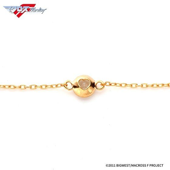 「シェリル・ノーム バースディ ブレスレット」71,500 円（税込）（C）2011 ビックウエスト／劇場版マクロスF製作委員会