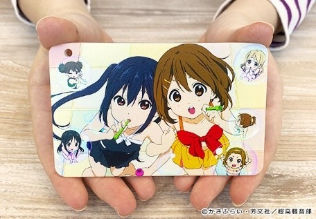 「けいおん！ スライドカードケース」1,540円（税込）（C）かきふらい・芳文社／桜高軽音部