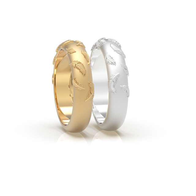 「進撃の巨人　調査兵団の指輪」17,000円～182,000円（税込・送料別途）(C) 諫山創・講談社／「進撃の巨人」製作委員会