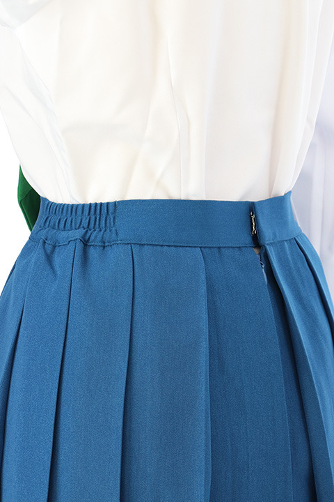 名探偵コナン帝丹高校制服（女子）コスプレ衣装14,000円（税抜）（C）青山剛昌／小学館・読売テレビ・TMS 1996