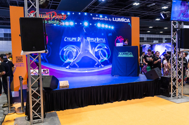 シンガポールにまでオタ芸は普及！ 業界最大手「ルミカ」大閃光ブレードのリピーターが多い理由【C3AFA】