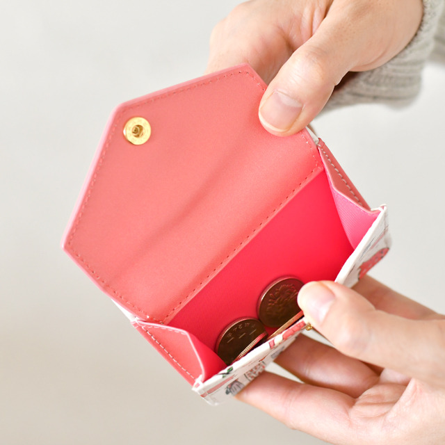 「ミニウォレット」和泉守兼定・歌仙兼定とザクロ 3,500円（税抜）(C) 2015-2018 DMM GAMES/Nitroplus