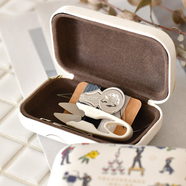 「小物ケース（ミニマルチケース）」陸奥守吉行とミカン、長船派とミックスベリー、和泉守兼定・歌仙兼定とザクロ 各1,600円（税抜）(C) 2015-2018 DMM GAMES/Nitroplus