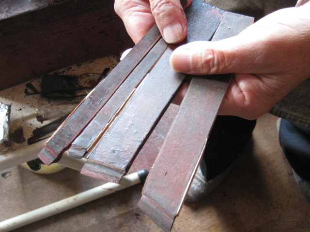 漆の作業工程　協力：土直漆器