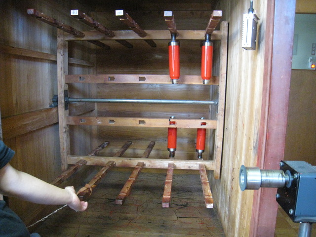 漆の作業工程　協力：土直漆器