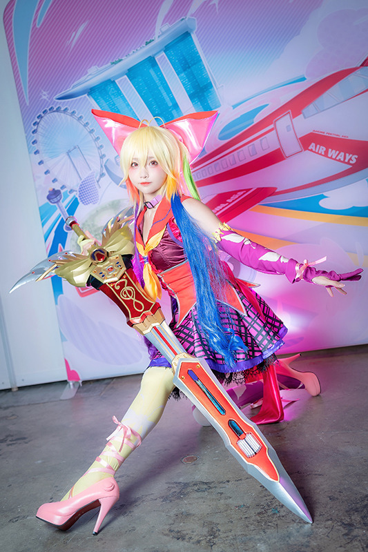 【コスプレ】中国人気レイヤー・小柔SeeU、「Job Tribes」美樹本晴彦デザイン “神コスプレ”でシンガポールに降臨！【C3AFA】