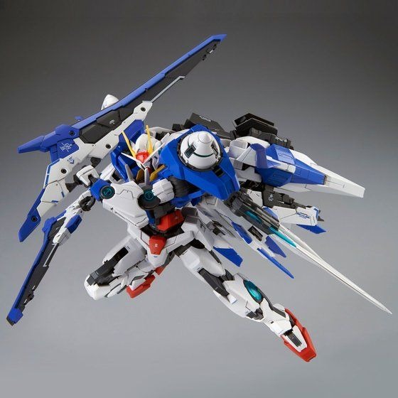 「MG 1/100 ダブルオーザンライザー」8,800円（税込）（C）創通・サンライズ