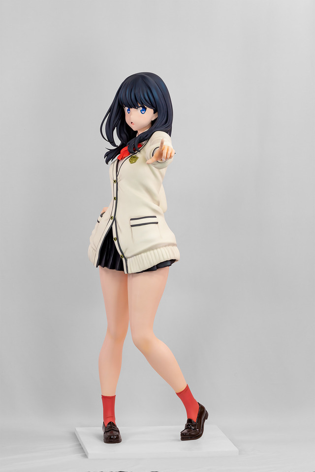 「ヒューマンスケールフィギュア SSSS.GRIDMAN『宝多六花』塗装済み完成品」1,628,000円（税込）（C）円谷プロ （C）2018 TRIGGER・雨宮哲／「GRIDMAN」製作委員会