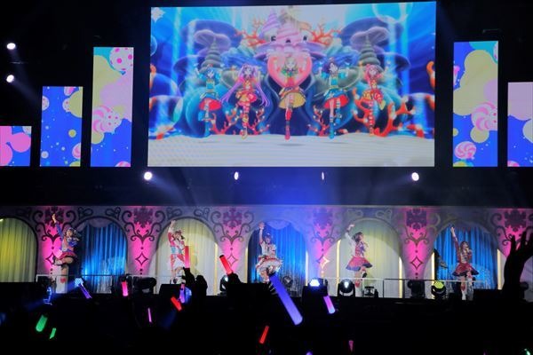 「プリパラ&キラッとプリ☆チャン Winter Live 2019」（C）Ｔ－ＡＲＴＳ / syn Sophia / テレビ東京 / IPP製作委員会（C）Ｔ－ＡＲＴＳ / syn Sophia / テレビ東京 / PCH２製作委員会