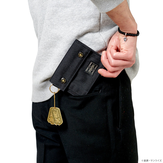 STRICT-G×PORTER 三つ折りウォレット　シャアモデル　17,600円(税込)（C）創通・サンライズ