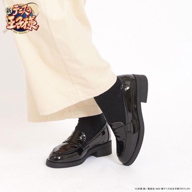 「新テニスの王子様×SPINNS　ローファーセット（靴＋靴袋）」8,580円（税込／送料・手数料別途）（C）許斐 剛/集英社・NAS・新テニスの王子様プロジェクト