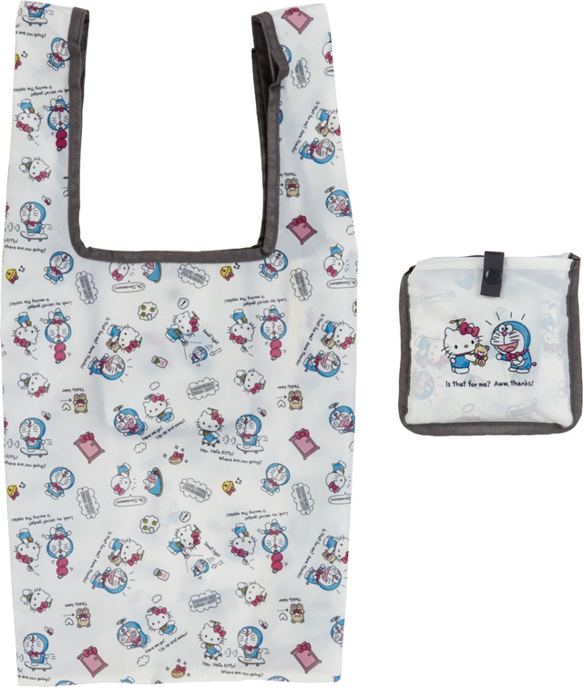 「DORAEMON HELLO KITTY」エコバッグ｜1,980円（C）Fujiko-Pro （C）’76, ’19 SANRIO . 著作（株）サンリオ