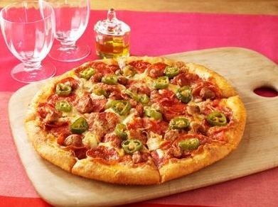 コラボピザ（バーナビー・ブルックス Jr. イメージ）『これはバニーピザじゃない！バーナビーピザです。』