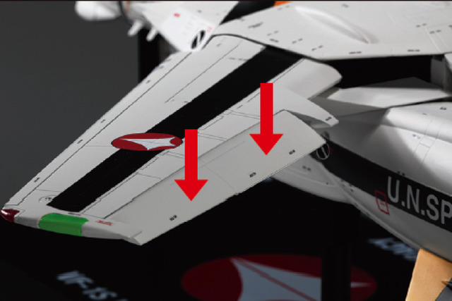 「超時空要塞マクロス VF-1バルキリー ファイターモード ダイキャストギミックモデルをつくる」創刊号特別価格：272円（税別）、2号以降：1,817円（税別）（C）1982.1984 BIGWEST