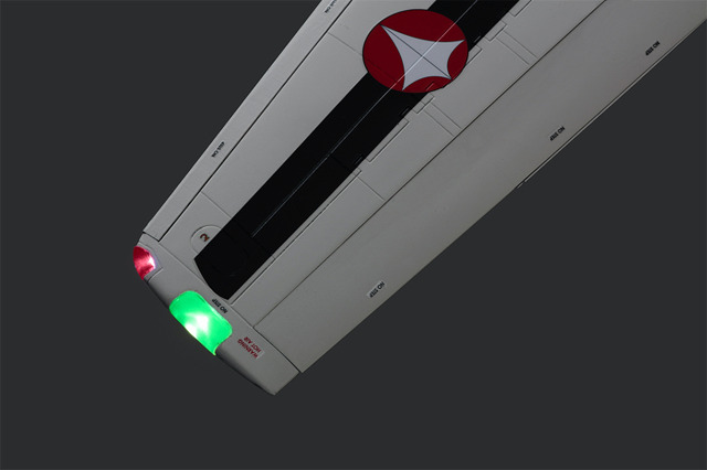 「超時空要塞マクロス VF-1バルキリー ファイターモード ダイキャストギミックモデルをつくる」創刊号特別価格：272円（税別）、2号以降：1,817円（税別）（C）1982.1984 BIGWEST