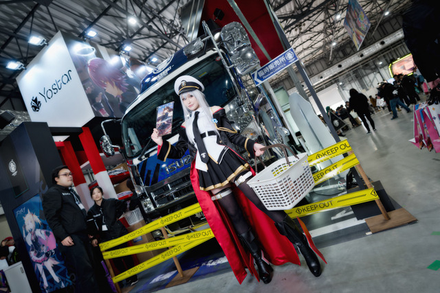 【コスプレ】「コミケ97」初日企業ブース美女レイヤーまとめ アズレン、アークナイツ…人気キャラ多数！【写真64枚】