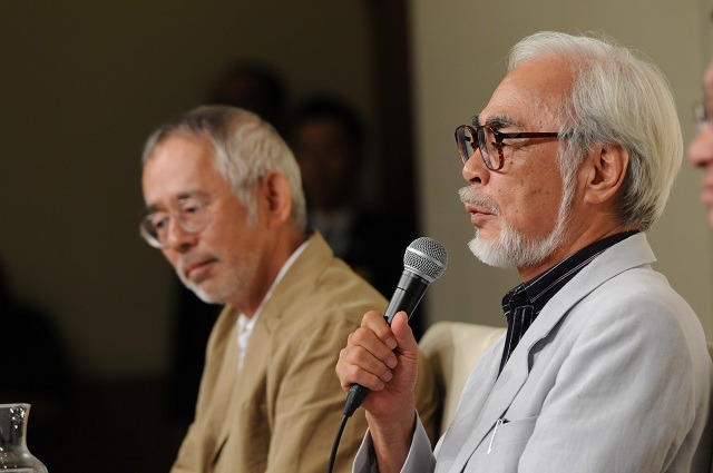 宮崎駿監督（右）。