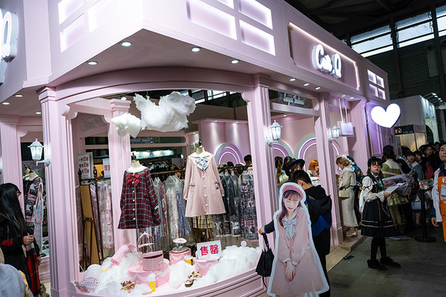 中国で流行の「ロリータ・ファッション」最新トレンドは？ モデルの着こなしをチェック！【写真41枚