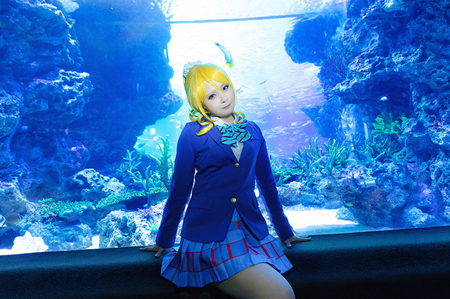 【コスプレ】「ラブライブ！」絢瀬絵里とロマンチックに水族館で…注目レイヤー・天音ありぃ【写真19枚】
