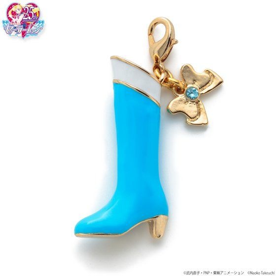 「美少女戦士セーラームーン　靴型アクセサリーチャーム」各2,750円（税込）（C）武内直子・PNP・東映アニメーション（C）Naoko Takeuchi
