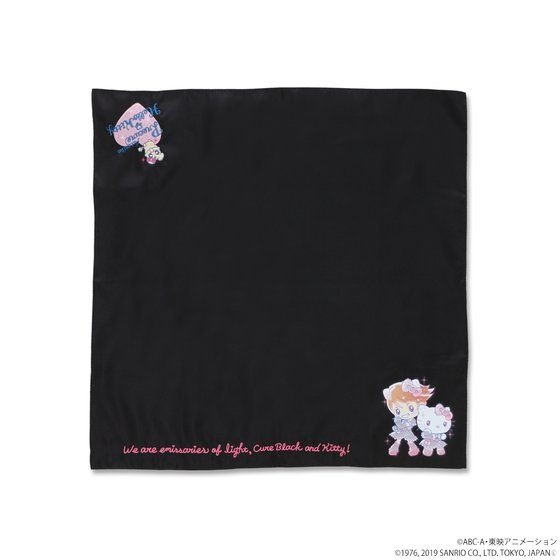 「ふたりはプリキュア×ハローキティ 刺繍スカーフ」ブラック／ホワイト：各9350円（C）ABC-A・東映アニメーション （C）1976, 2019 SANRIO CO., LTD. TOKYO,JAPAN
