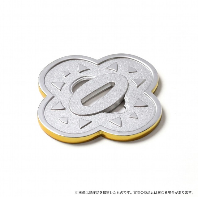 「日輪刀の鐔」我妻善逸　3,850円（税込）（C）吾峠呼世晴／集英社・アニプレックス・ufotable