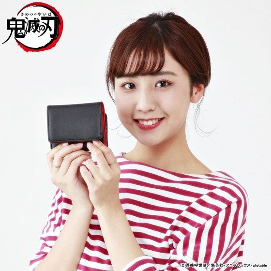 「鬼滅の刃　財布」11,000円（税込）（C）吾峠呼世晴／集英社・アニプレックス・ufotable