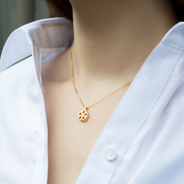 「PSYCHO-PASS サイコパス」ジュエリーコレクション狡噛のシリンダーペンダント17,000円（税別）（C）サイコパス製作委員会