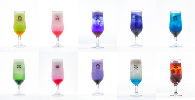 「SAO cafe」コラボクリームソーダ　10種 各700円（税込）（C）2017 川原 礫／ＫＡＤＯＫＡＷＡ　アスキー・メディアワークス／SAO-A Project（C）KEIICHI SIGSAWA/REKI KAWAHARA（C）BANDAI NAMCO Entertainment Inc.