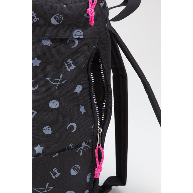 「ラブライブ！×OUTDOOR PRODUCTS ボックスリュック」9,900円（税込）（C）2013 プロジェクトラブライブ！