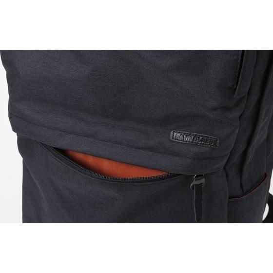 「平成仮面ライダーシリーズ　ビジネスリュック【企業シリーズ】SMART BRAIN」10,450円（税込）（C）石森プロ・テレビ朝日・ADK・東映（C）石森プロ・東映