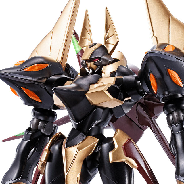 「ROBOT魂 ＜SIDE KMF＞ ガウェイン～BLACK REBELLION～」販売価格：11,000円（税込）（C）SUNRISE／PROJECT L-GEASS　Character Design（C）2006-2017 CLAMP・ST