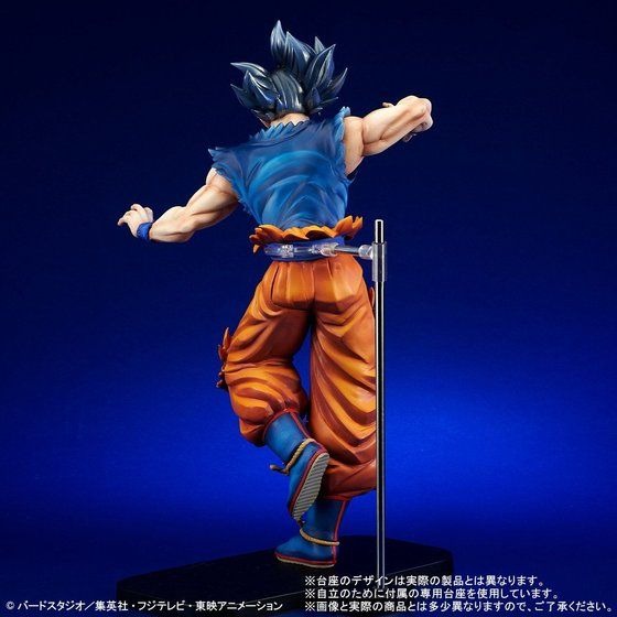 「ギガンティックシリーズ　ドラゴンボール超　孫悟空（身勝手の極意”兆”）」14,300円（税込）（C）バードスタジオ／集英社・フジテレビ・東映アニメーション