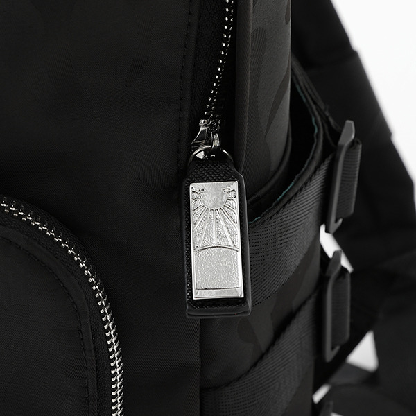 『鬼滅の刃』×SuperGroupies 炭治郎モデル バッグ 14,000円(税別) （C）吾峠呼世晴／集英社・アニプレックス・ufotable