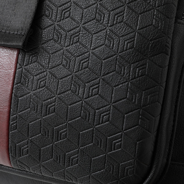 『鬼滅の刃』×SuperGroupies 義勇モデル バッグ 14,000円(税別) （C）吾峠呼世晴／集英社・アニプレックス・ufotable